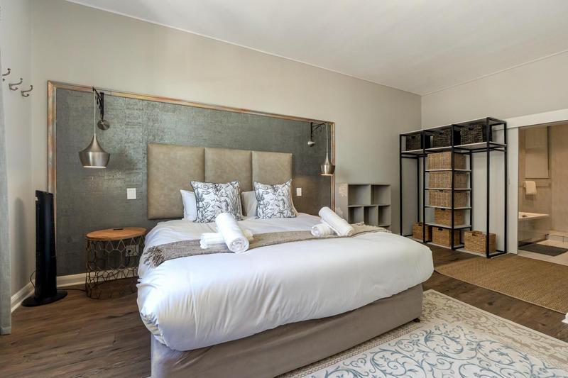 To Let 2 Bedroom Property for Rent in Sea Point Western Cape